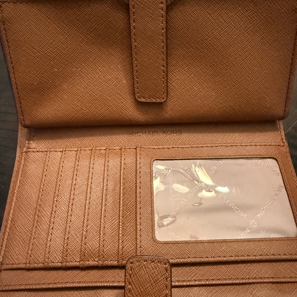 Michael Kors Tan Tote and Wallet Set - Picture 4 of 4